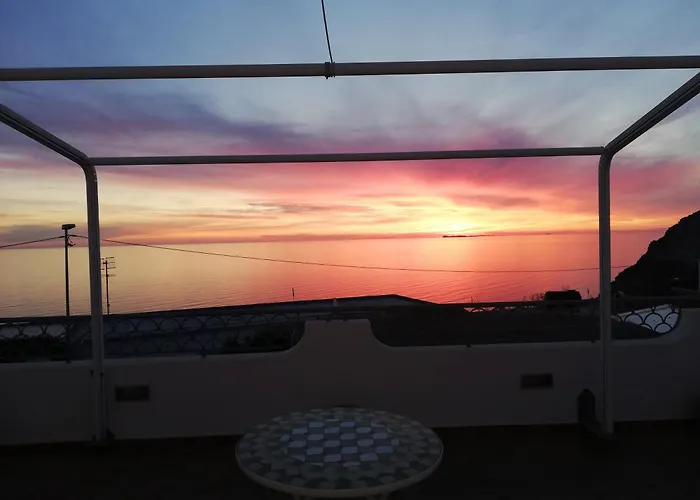 Tramonto Sul Mare イスキア島